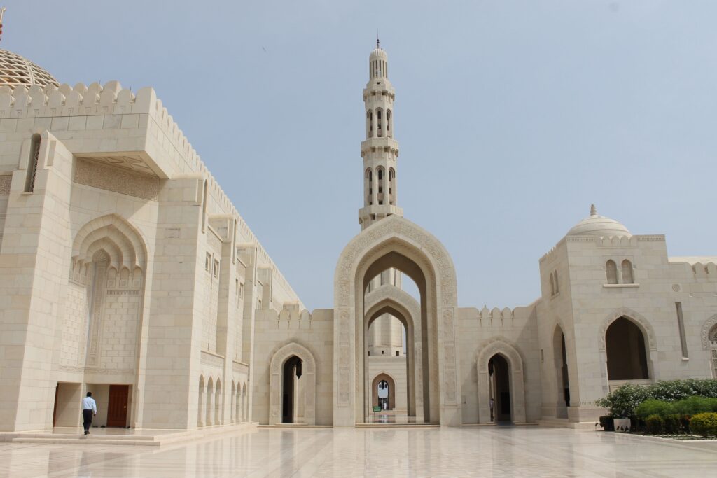 ВНЖ в Омане через недвижимость: инвестиции в Al Mouj